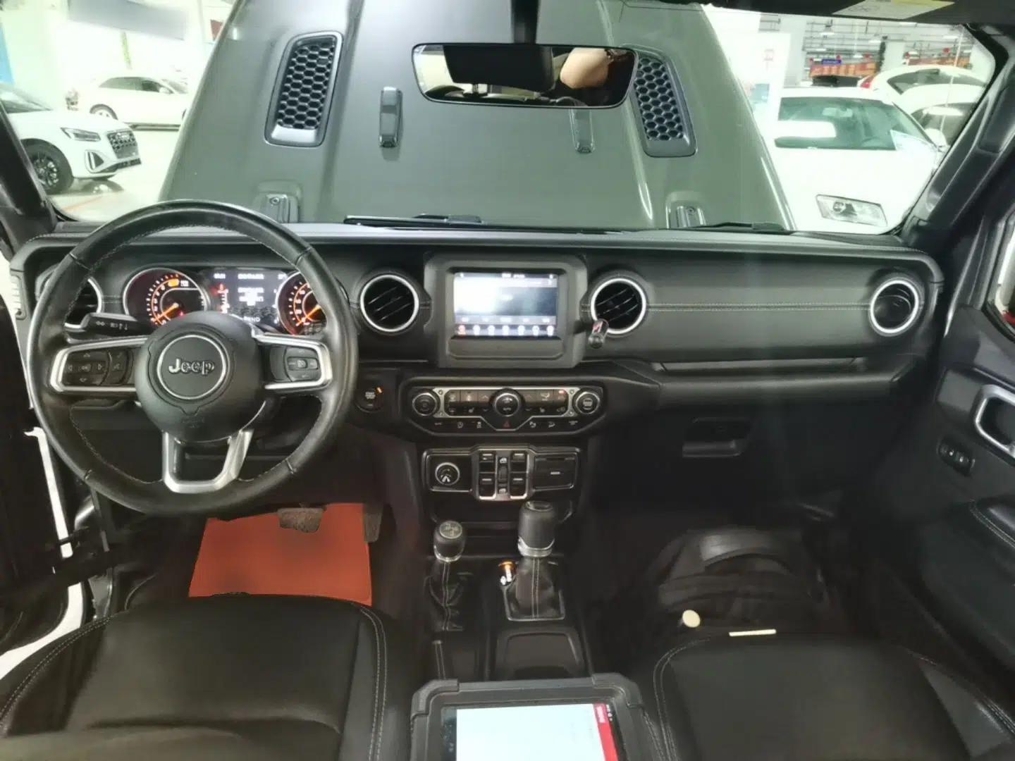 Jeep Wrangler 2019 2.0T Sahara 4-Door Version China V Standard — миниатюра 12