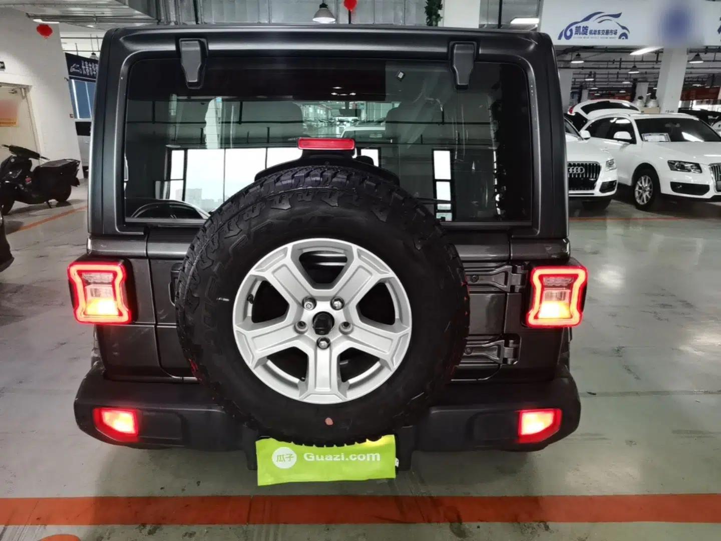 Jeep Wrangler 2019 2.0T Sahara 4-Door Version China V Standard — миниатюра 5