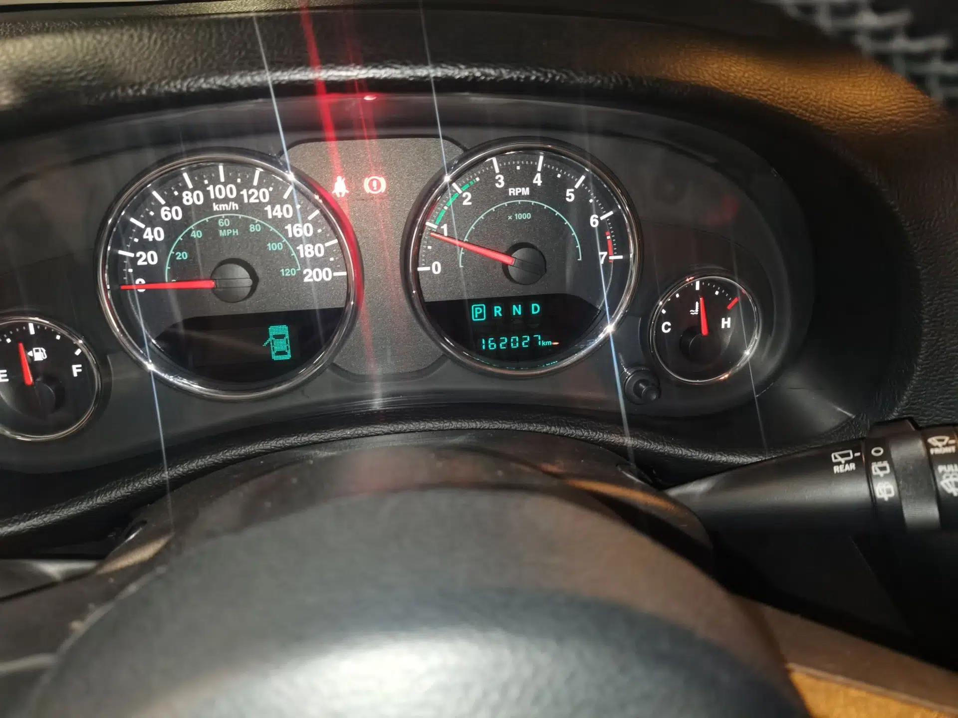 Jeep Wrangler 2017 3.0L Sahara Four-Door Comfort Edition — миниатюра 12