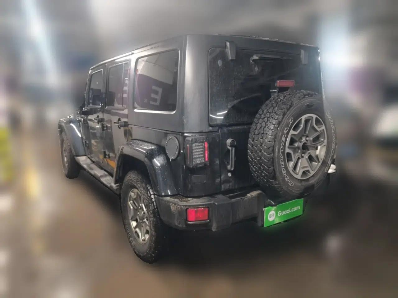 Jeep Wrangler 2017 3.0L Sahara Four-Door Comfort Edition — миниатюра 4