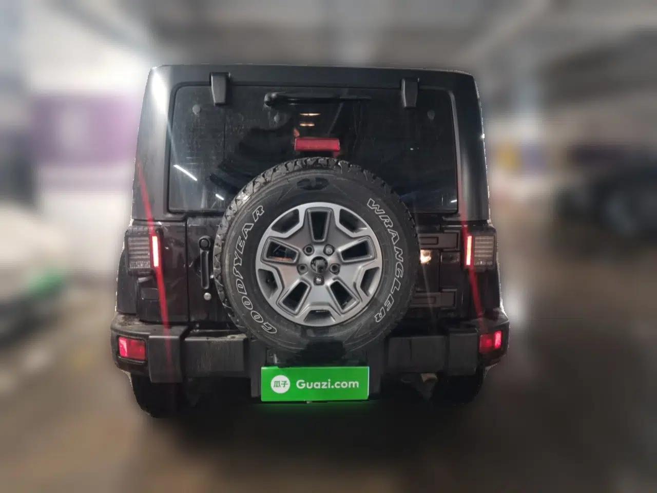 Jeep Wrangler 2017 3.0L Sahara Four-Door Comfort Edition — миниатюра 5
