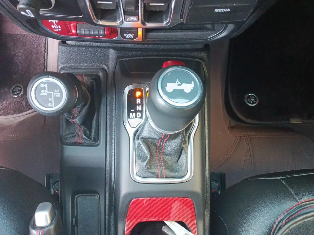Jeep Wrangler 2021 2.0T Robin Hood Four-Door Edition — миниатюра 14