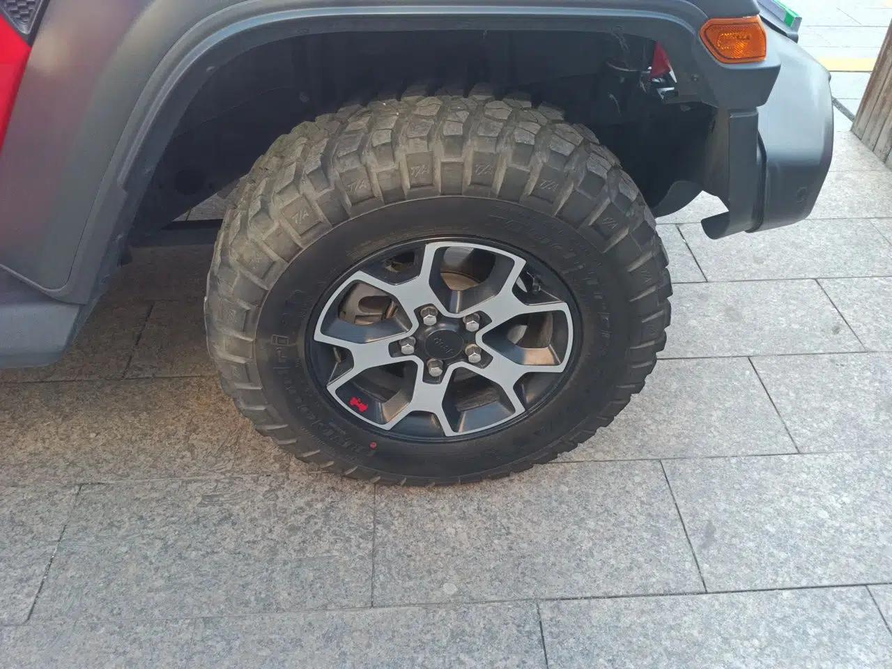 Jeep Wrangler 2021 2.0T Robin Hood Four-Door Edition — миниатюра 8