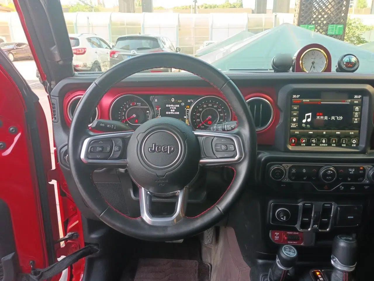 Jeep Wrangler 2021 2.0T Robin Hood Four-Door Edition — миниатюра 10