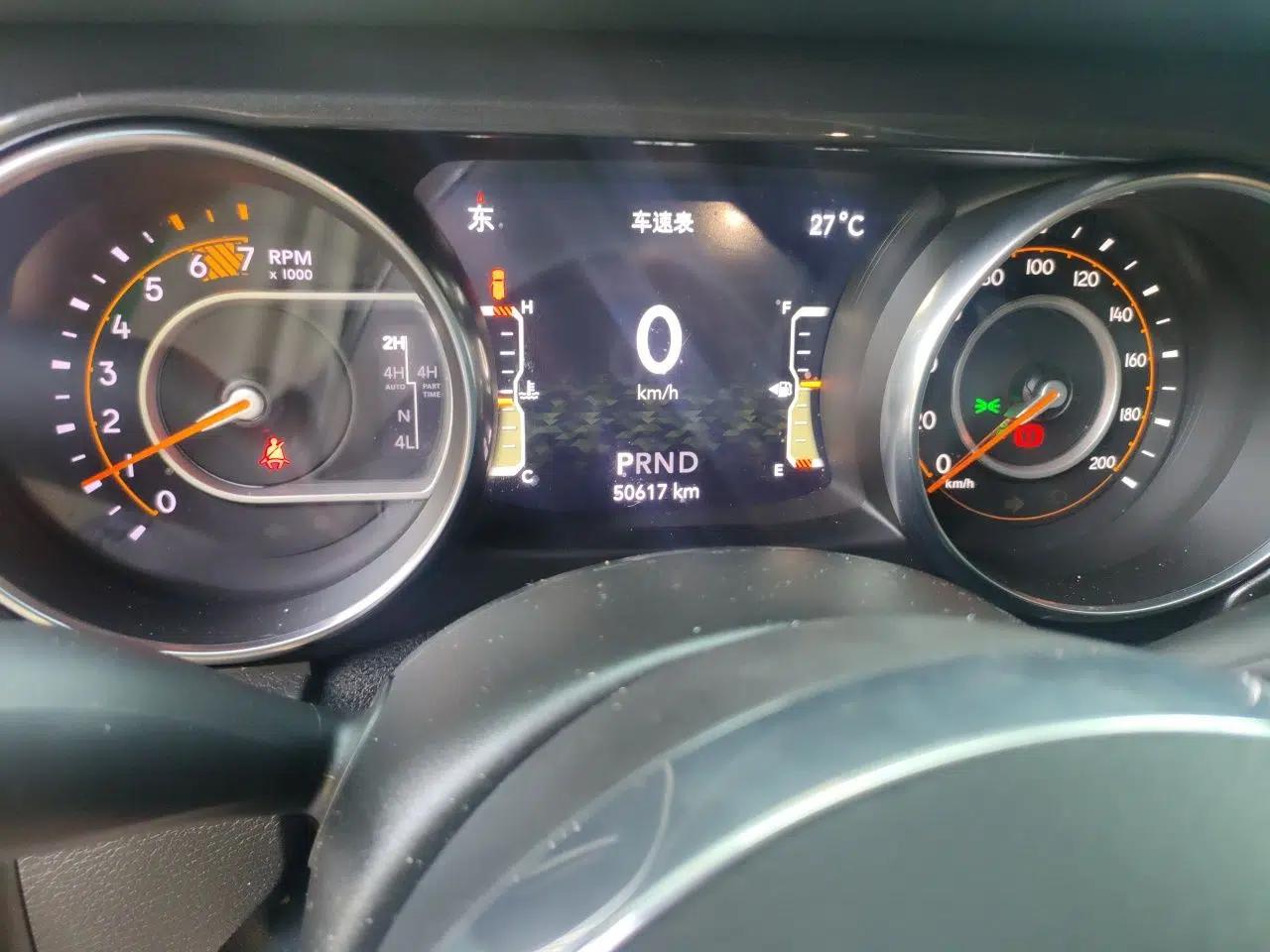 Jeep Wrangler 2021 2.0T Sahara Four-Door Edition — миниатюра 12