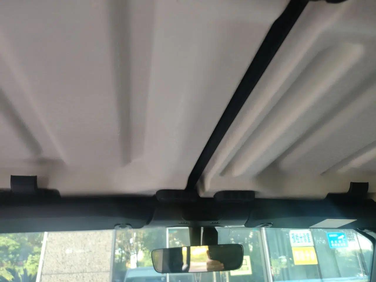 Jeep Wrangler 2021 2.0T Sahara Four-Door Edition — миниатюра 18