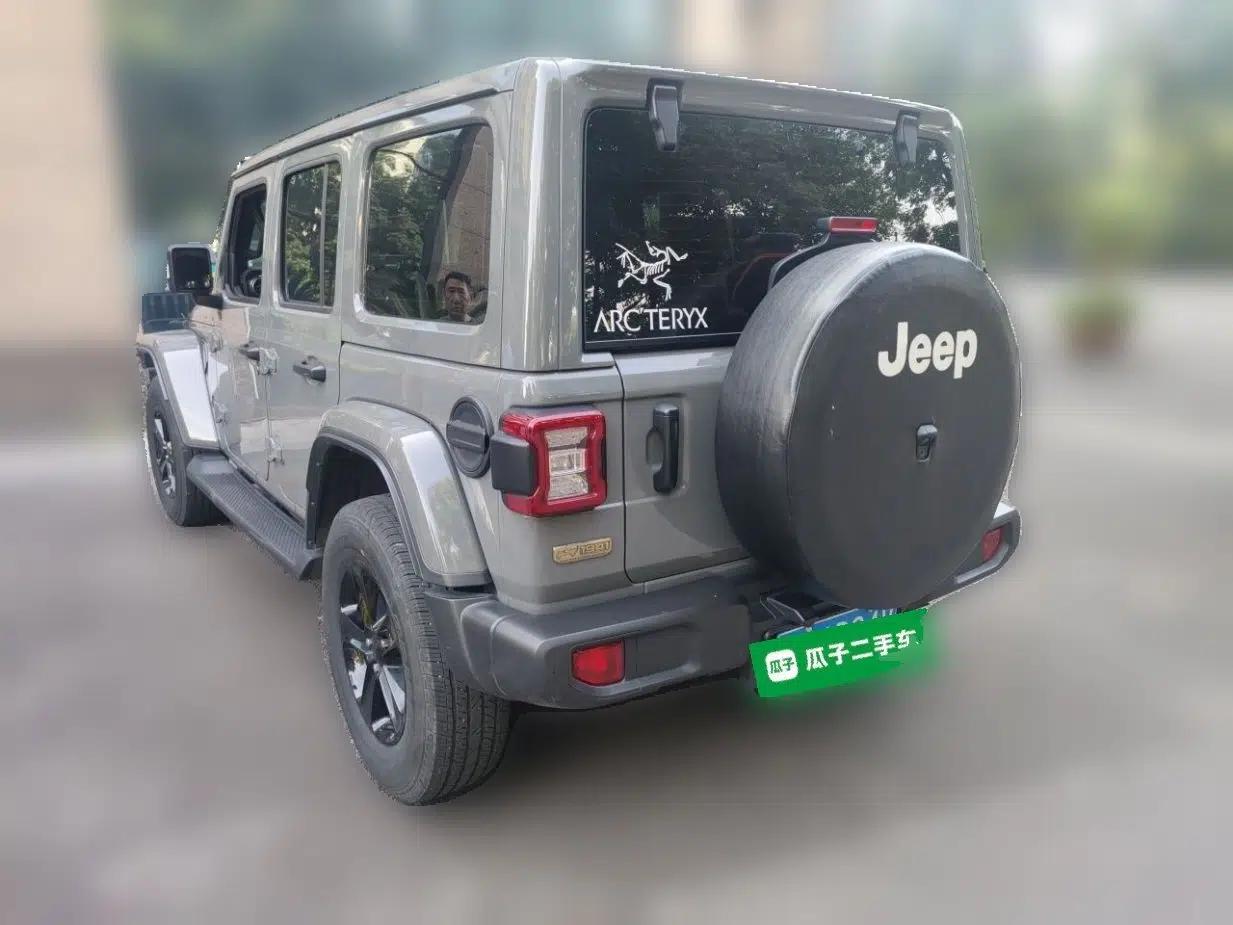 Jeep Wrangler 2021 2.0T Sahara Four-Door Edition — миниатюра 4