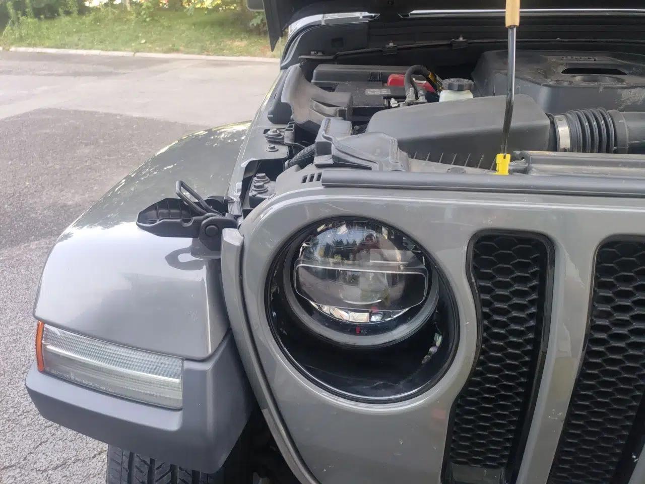 Jeep Wrangler 2021 2.0T Sahara Four-Door Edition — миниатюра 7