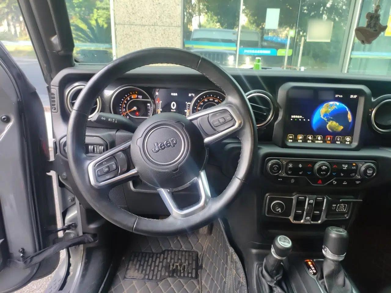Jeep Wrangler 2021 2.0T Sahara Four-Door Edition — миниатюра 10