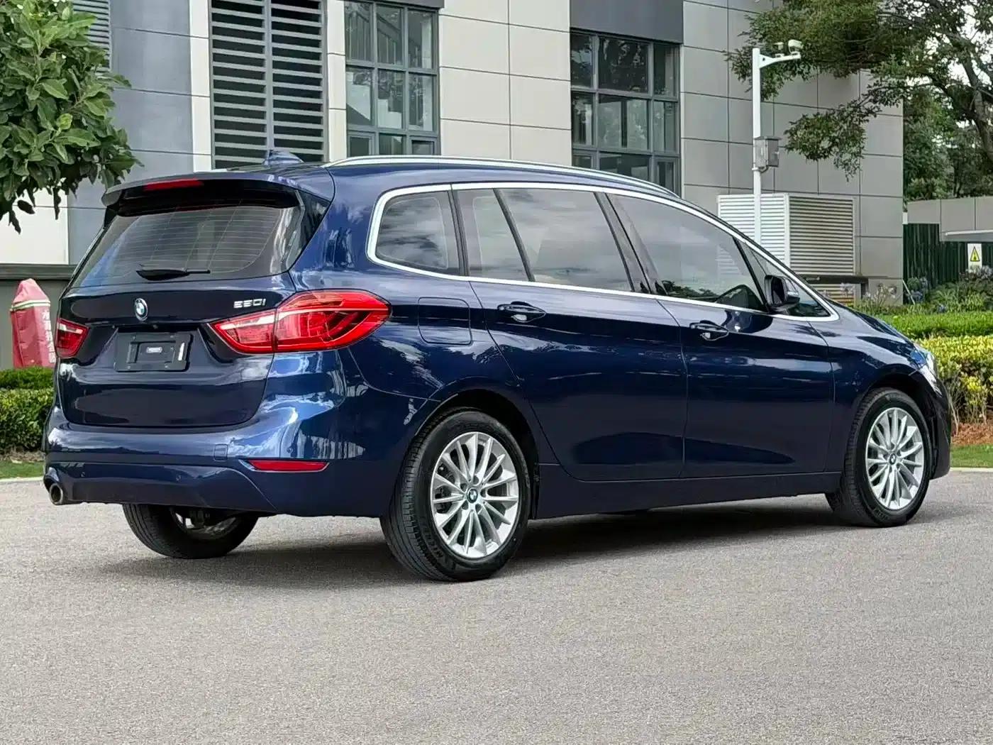 BMW 2 Series Gran Tourer 2019 220i Leading Edition — миниатюра 2