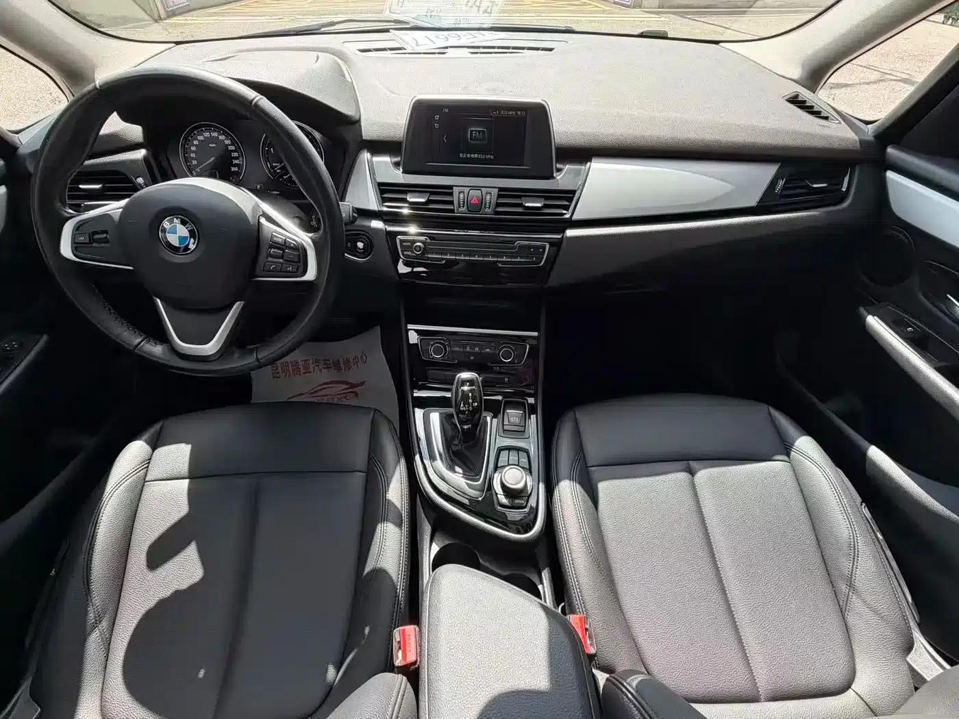 BMW 2 Series Gran Tourer 2019 220i Leading Edition — миниатюра 5