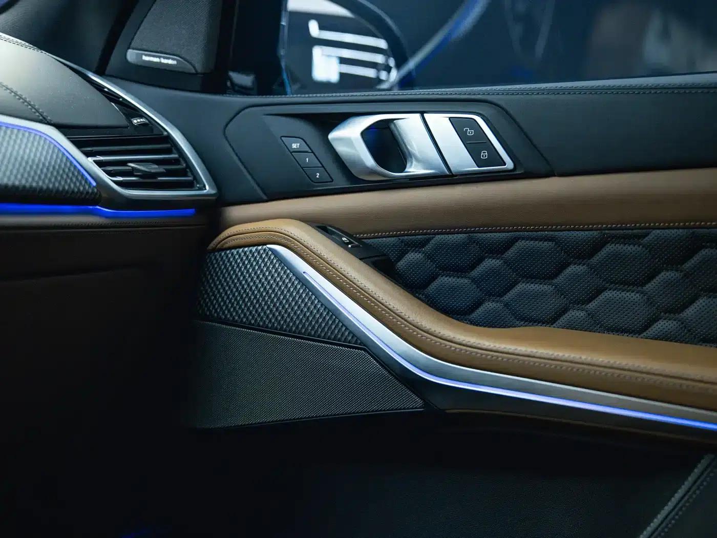 2020 BMW X5 M — миниатюра 13