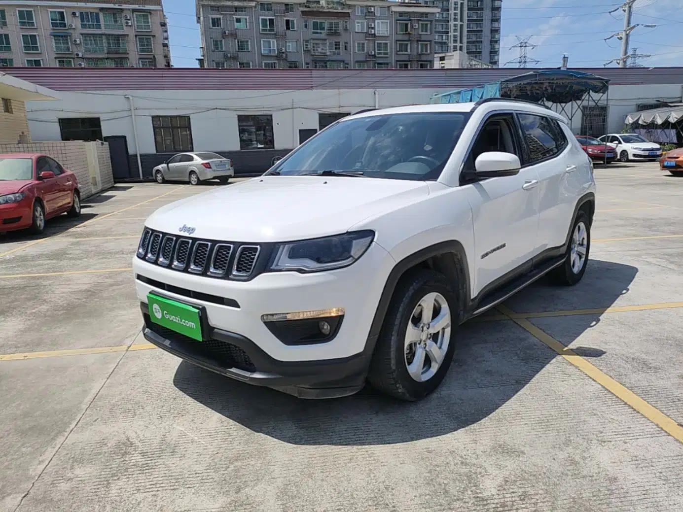 Jeep Compass 2017 200T Automatic Family Edition — миниатюра 1