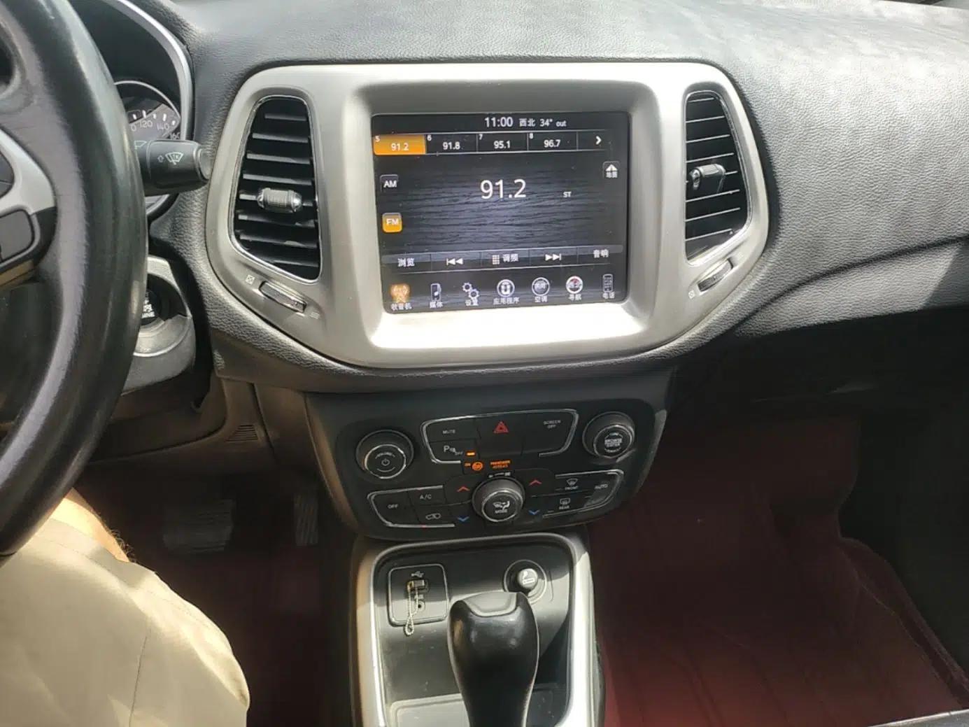 Jeep Compass 2017 200T Automatic Family Edition — миниатюра 15