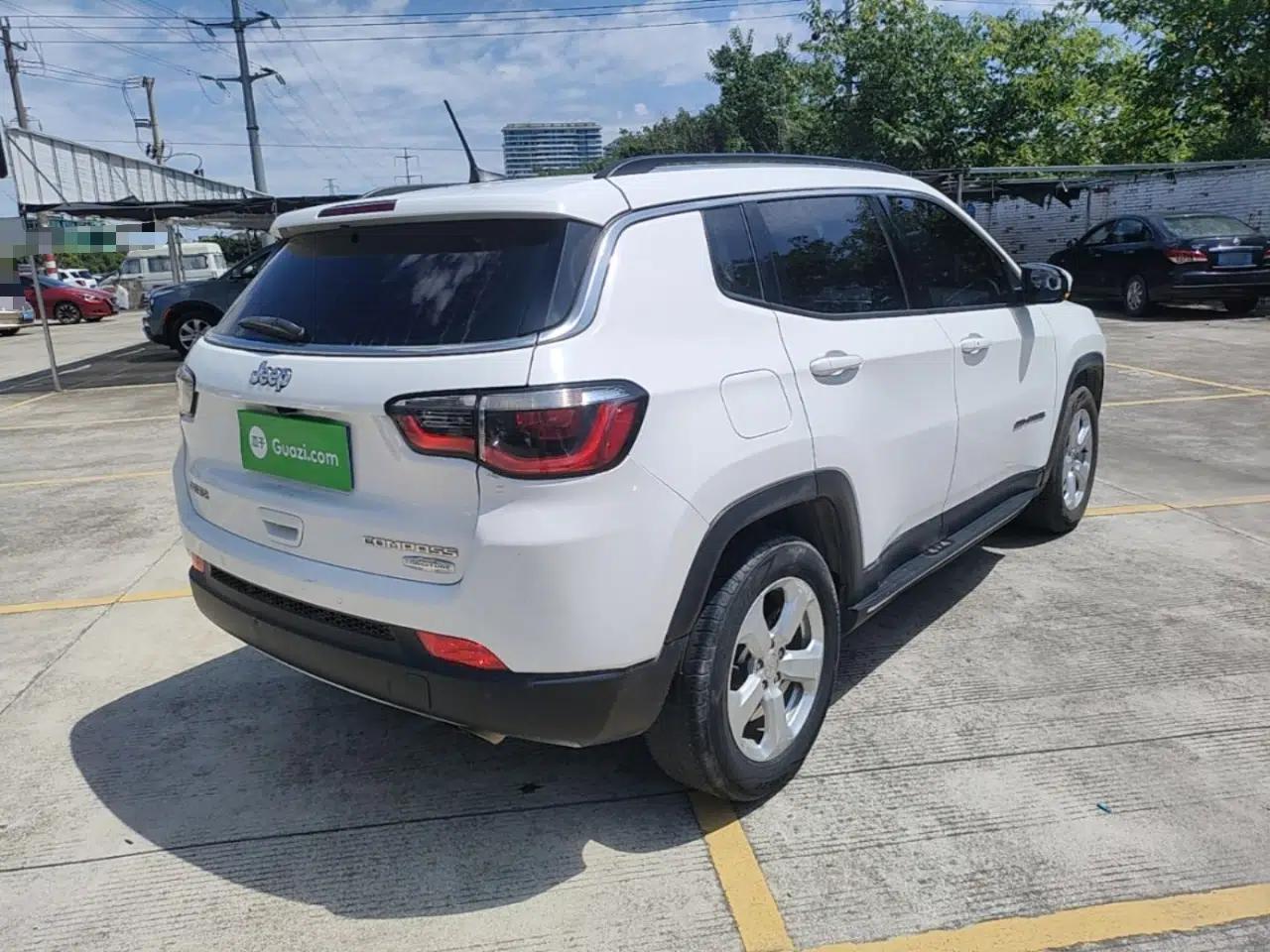 Jeep Compass 2017 200T Automatic Family Edition — миниатюра 6