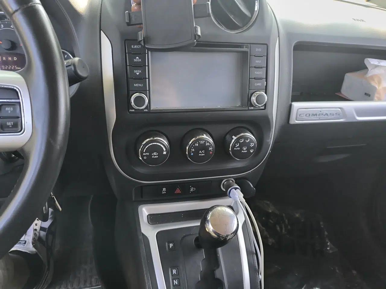 Jeep Compass 2014 Revised Version 2.4L Four-Wheel Drive Comfort Edition — миниатюра 13