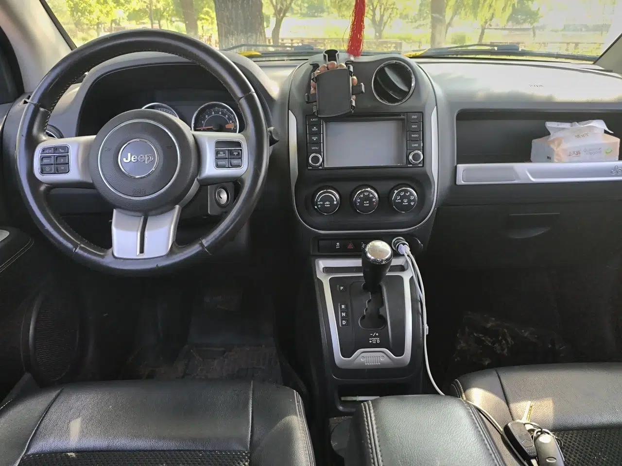 Jeep Compass 2014 Revised Version 2.4L Four-Wheel Drive Comfort Edition — миниатюра 9