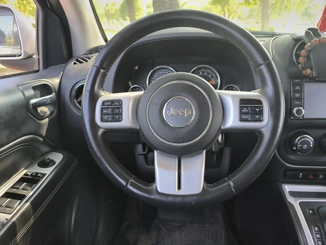Jeep Compass 2014 Revised Version 2.4L Four-Wheel Drive Comfort Edition — миниатюра 10