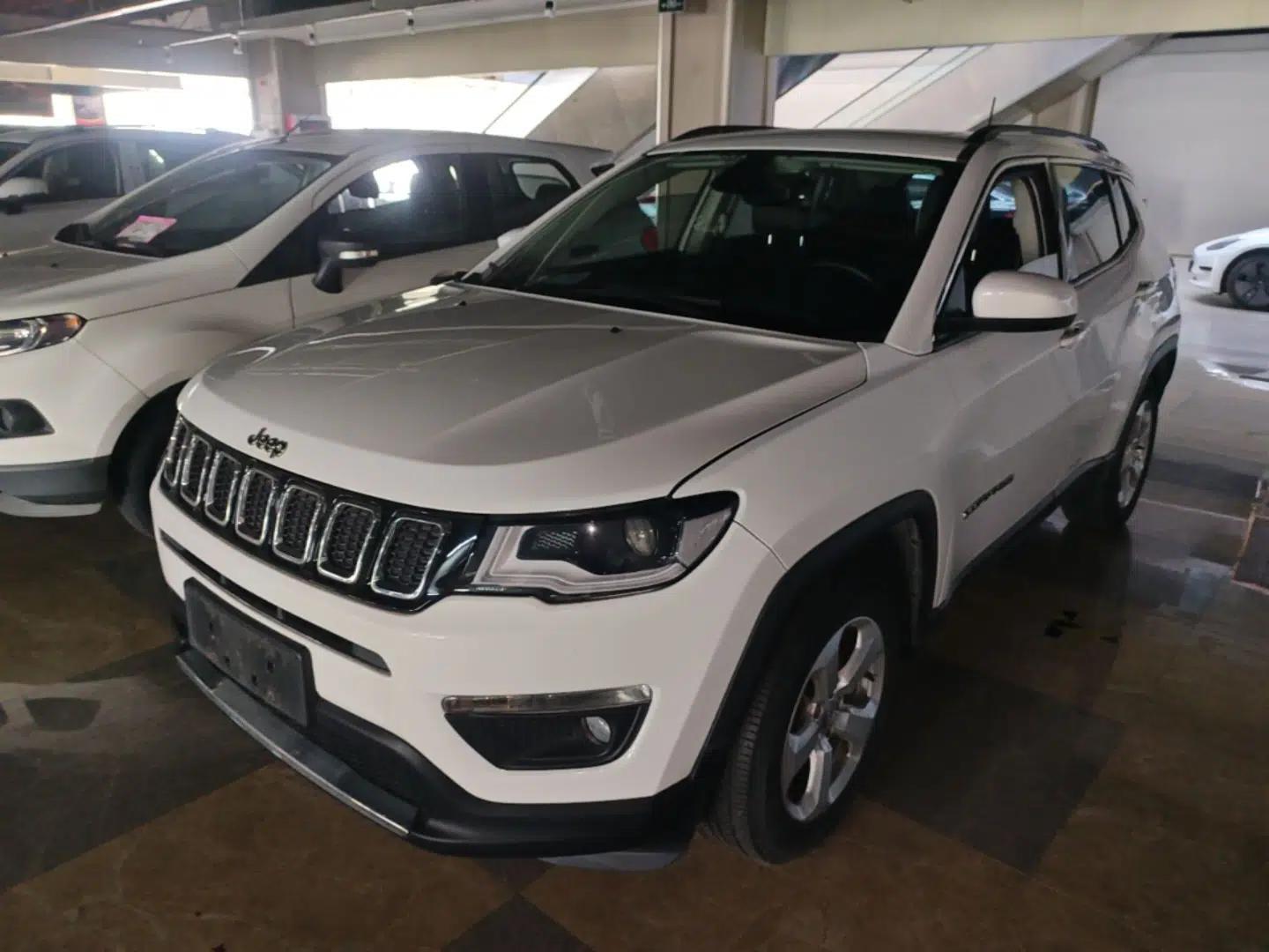 Jeep Compass 2017 200T Automatic Family Edition — миниатюра 1