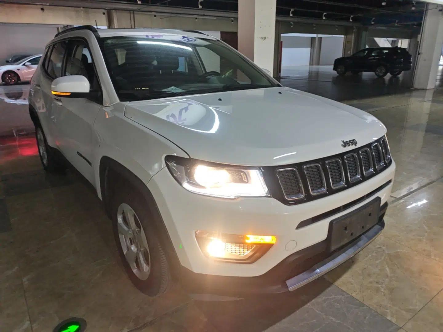 Jeep Compass 2017 200T Automatic Family Edition — миниатюра 3
