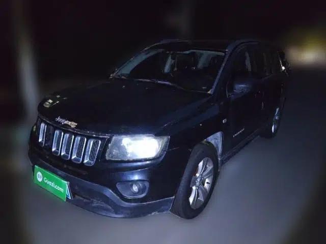 Jeep Compass 2013 2.0L two-wheel drive sport version
