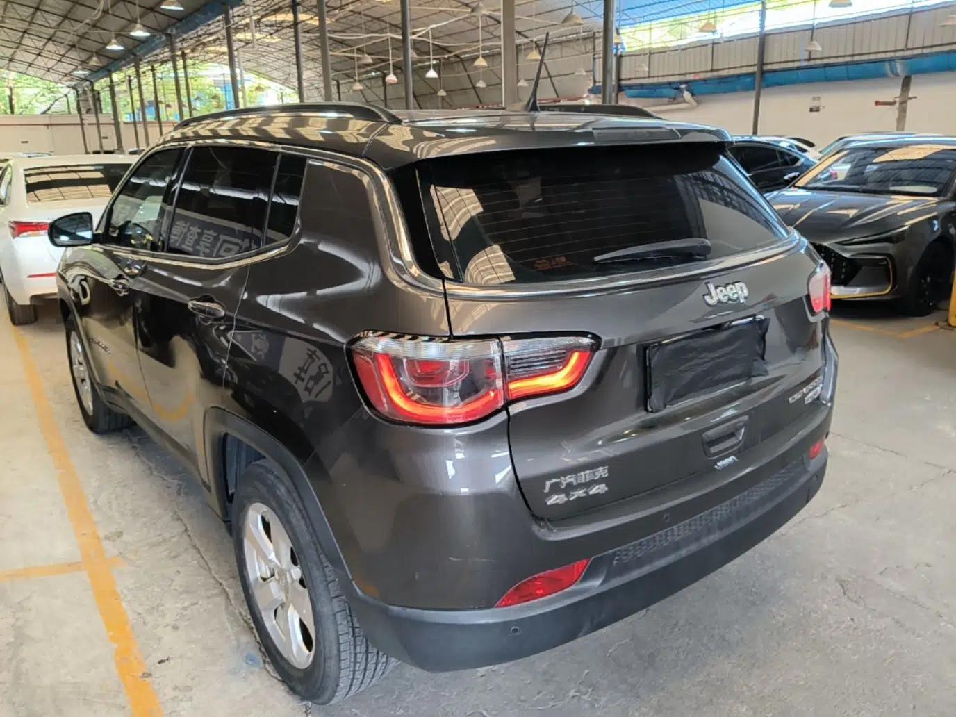 Jeep Compass 2019 220T Automatic Family Edition — миниатюра 4