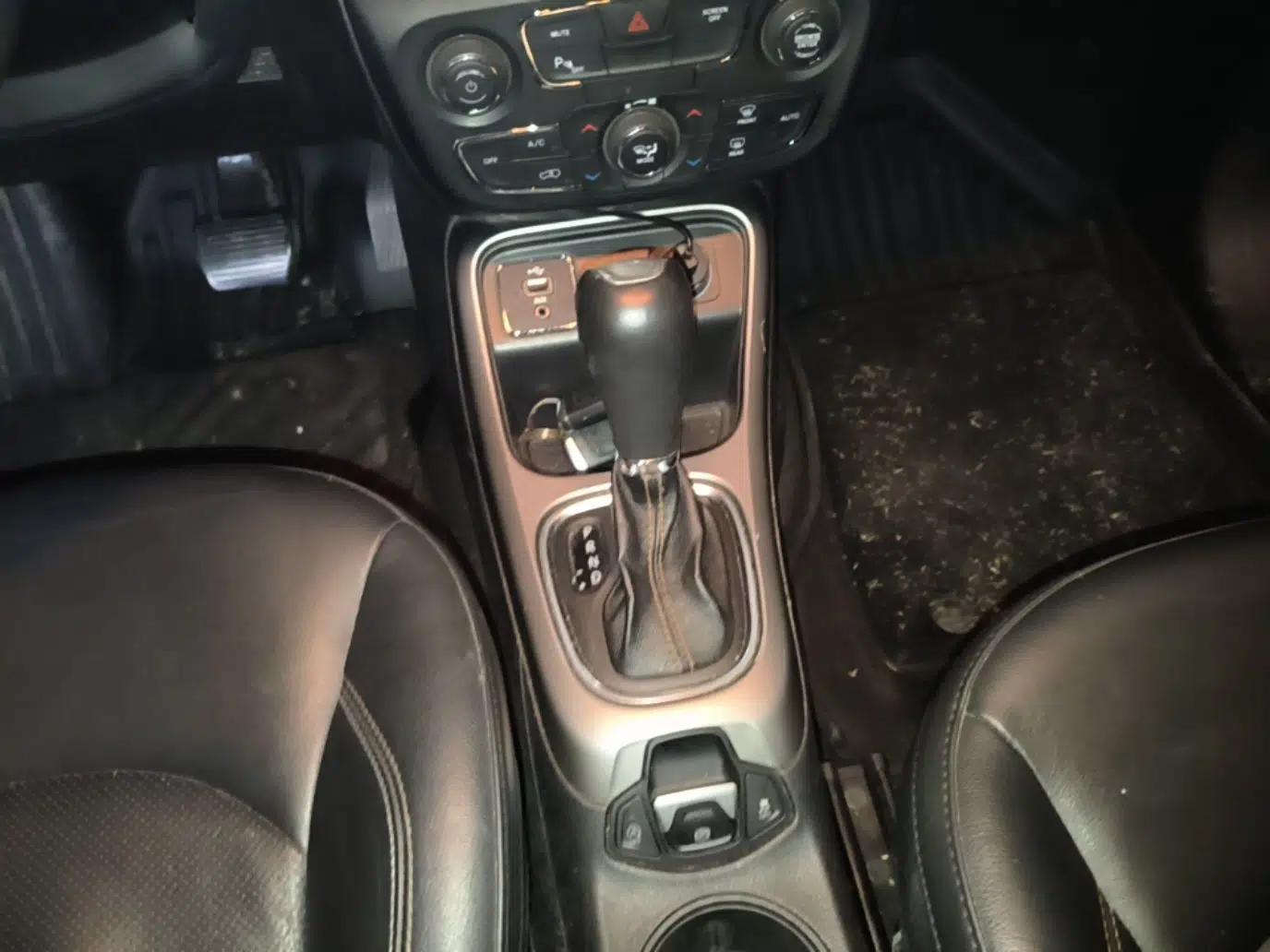 Jeep Compass 2017 200T Automatic Family Edition — миниатюра 16