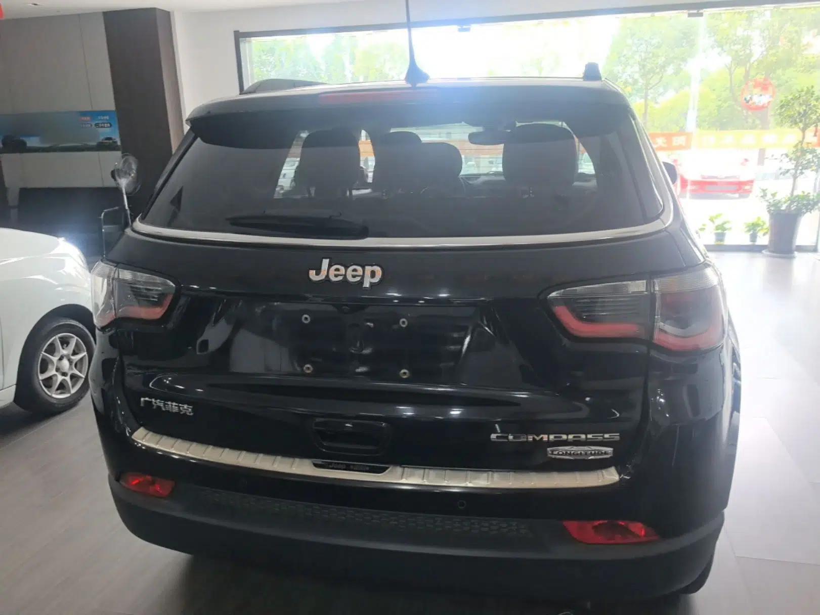 Jeep Compass 2017 200T Automatic Family Edition — миниатюра 5