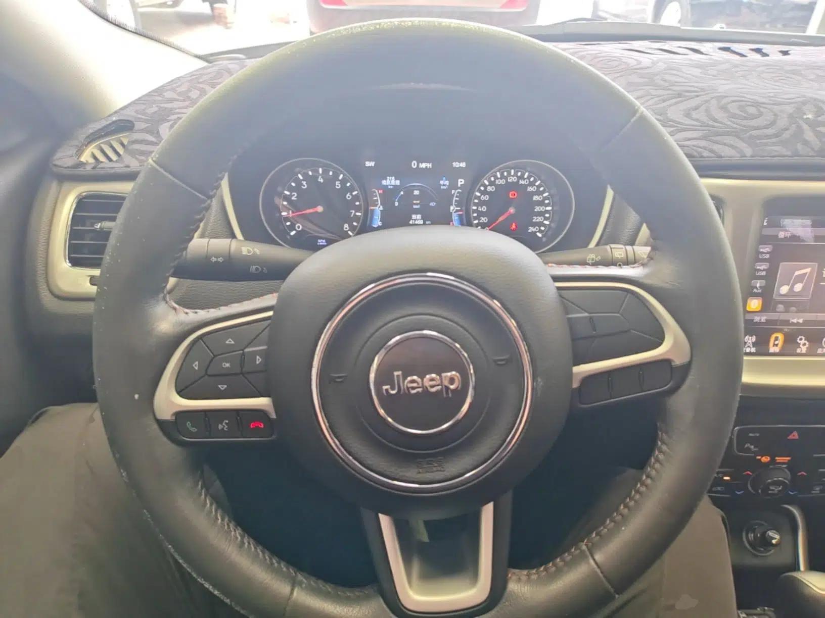 Jeep Compass 2017 200T Automatic Family Edition — миниатюра 18