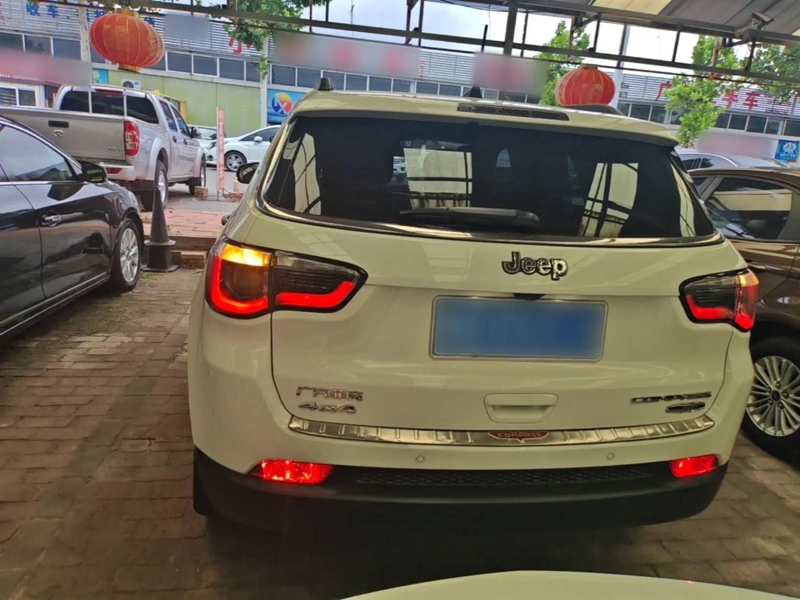 Jeep Compass 2017 200T Automatic Family Edition — миниатюра 5