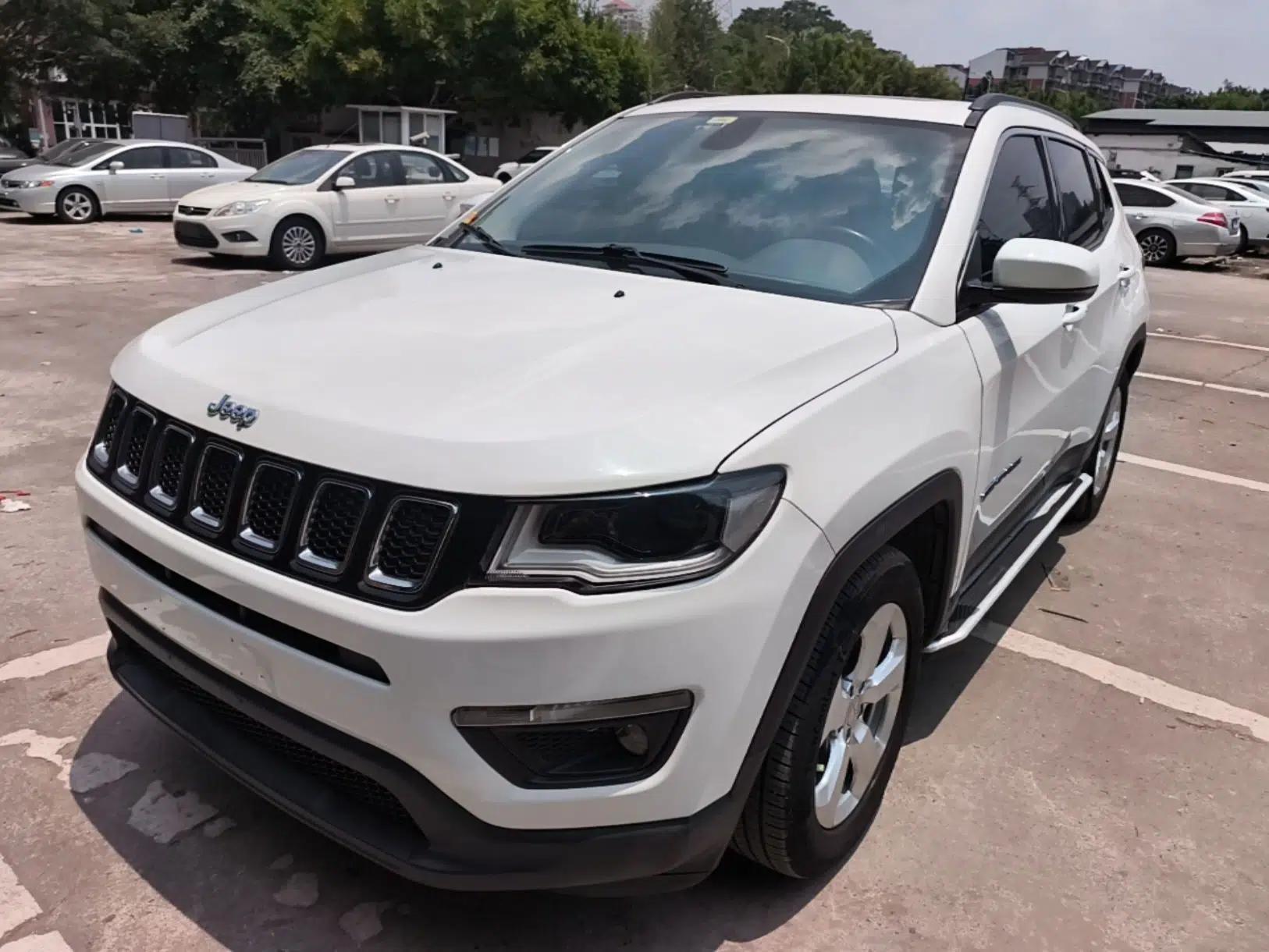 Jeep Compass 2017 200T Automatic Family Edition — миниатюра 1