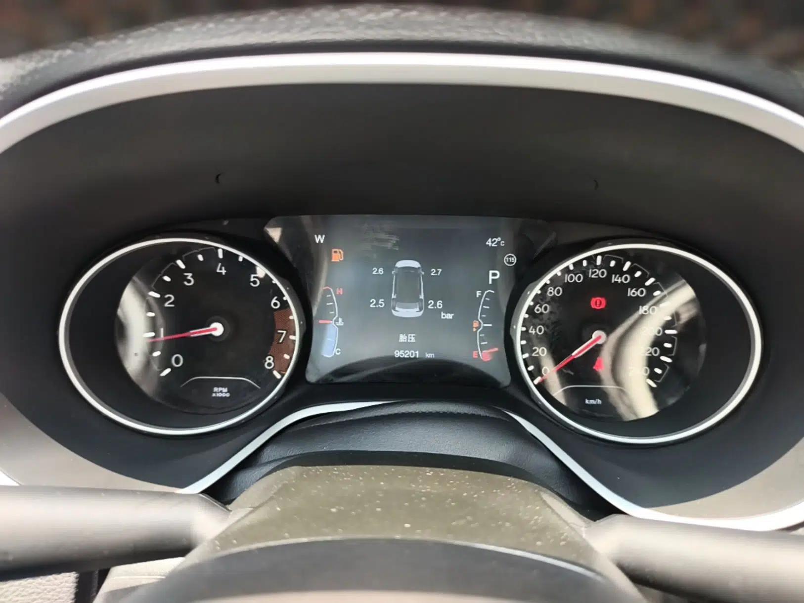 Jeep Compass 2017 200T Automatic Family Edition — миниатюра 14
