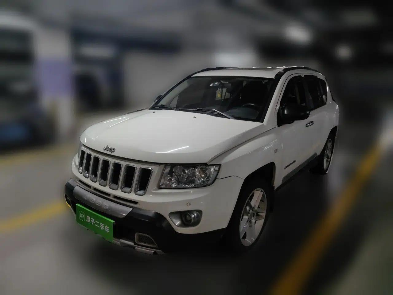 Jeep Compass 2013 2.4L four-wheel drive luxury version — миниатюра 1