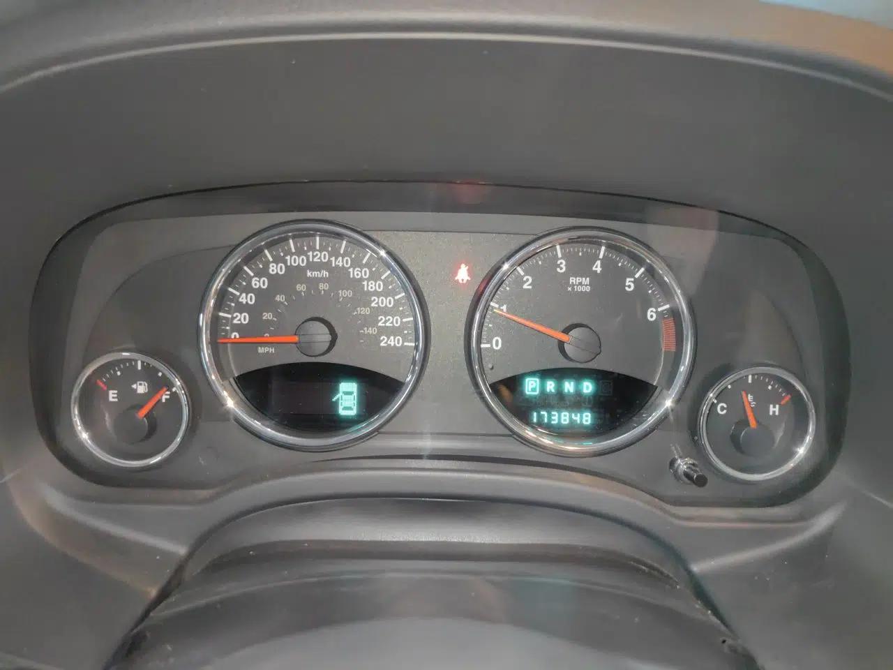 Jeep Compass 2013 2.4L four-wheel drive luxury version — миниатюра 11