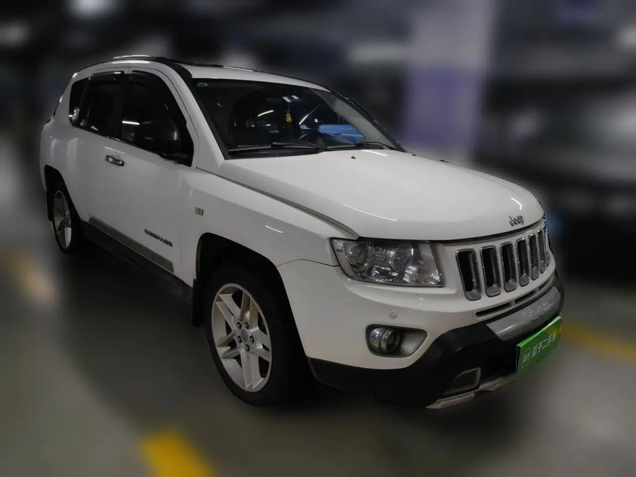 Jeep Compass 2013 2.4L four-wheel drive luxury version — миниатюра 3