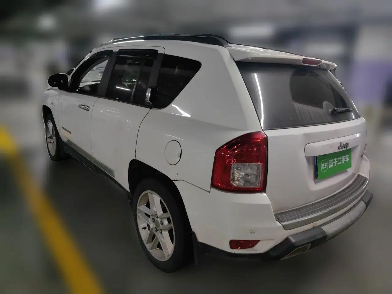Jeep Compass 2013 2.4L four-wheel drive luxury version — миниатюра 4