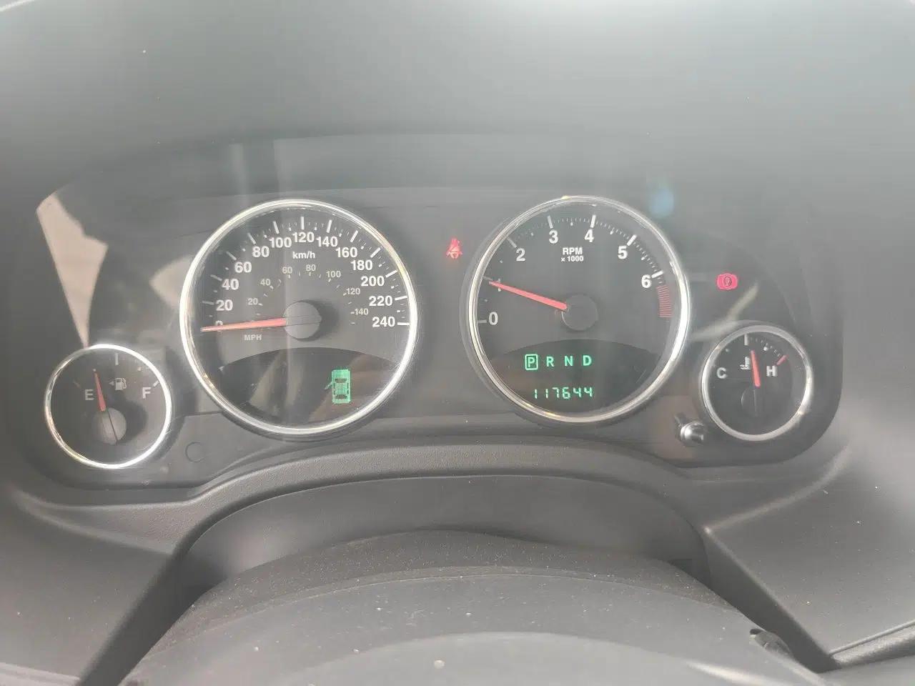 Jeep Compass 2013 2.4L four-wheel drive luxury version — миниатюра 11