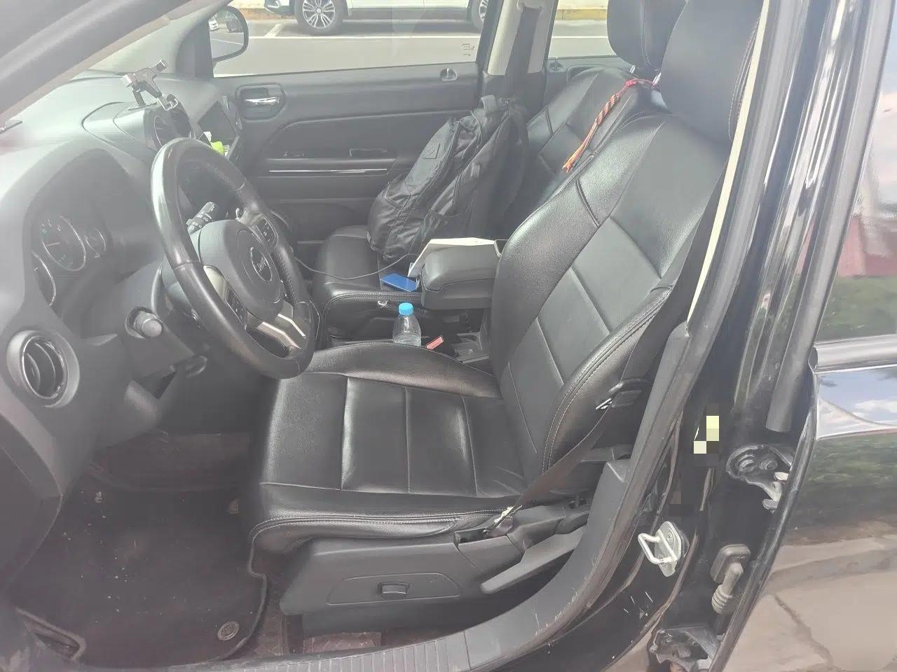 Jeep Compass 2013 2.4L four-wheel drive luxury version — миниатюра 15