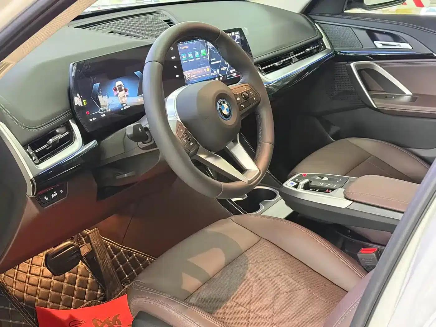 BMW iX1 2023 eDrive25L X Design Package — миниатюра 11
