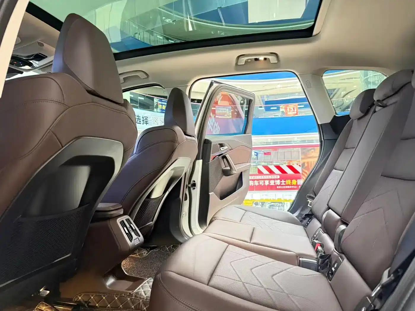 BMW iX1 2023 eDrive25L X Design Package — миниатюра 16