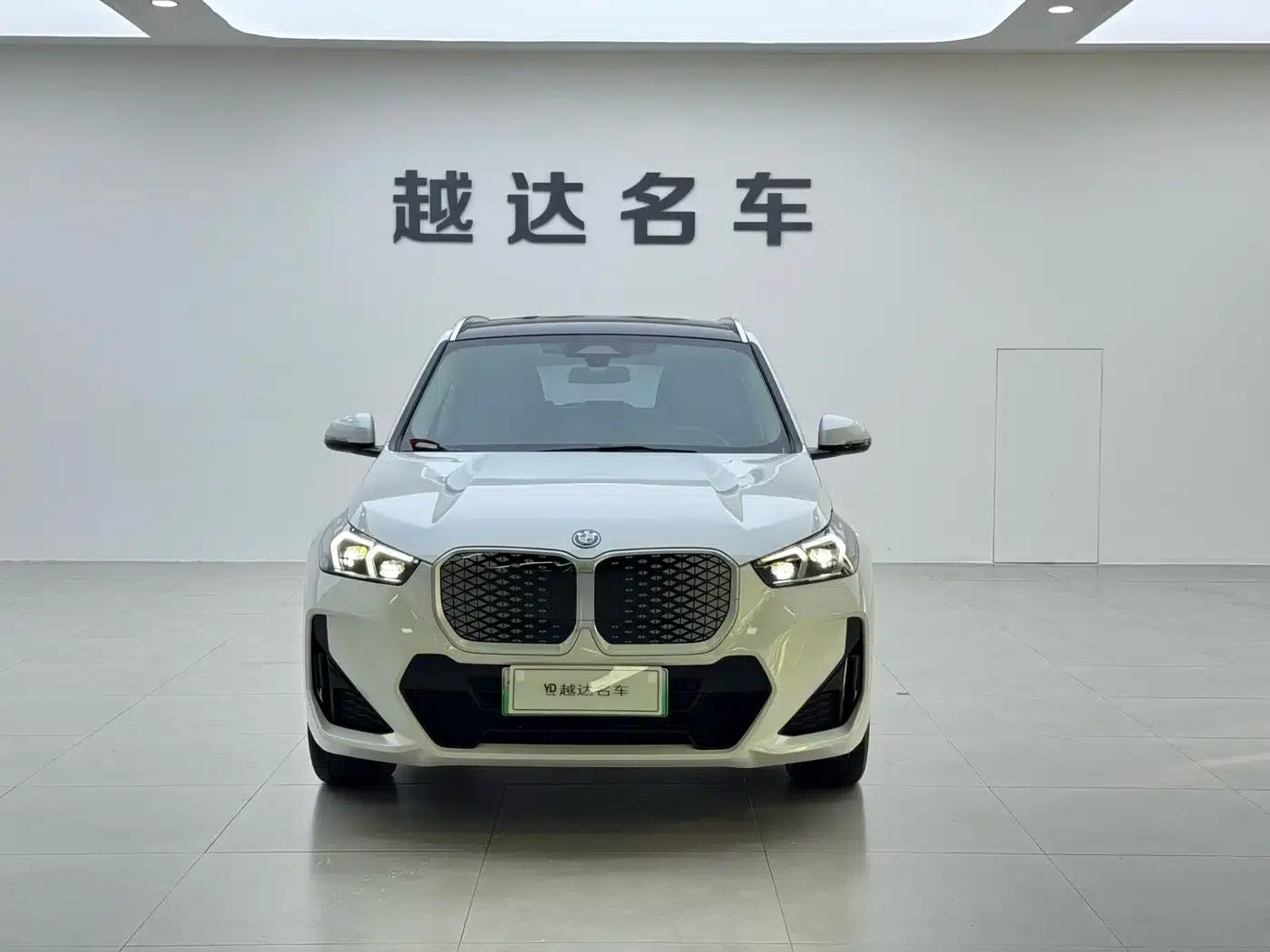 BMW iX1 2023 eDrive25L M Sport Package — миниатюра 2
