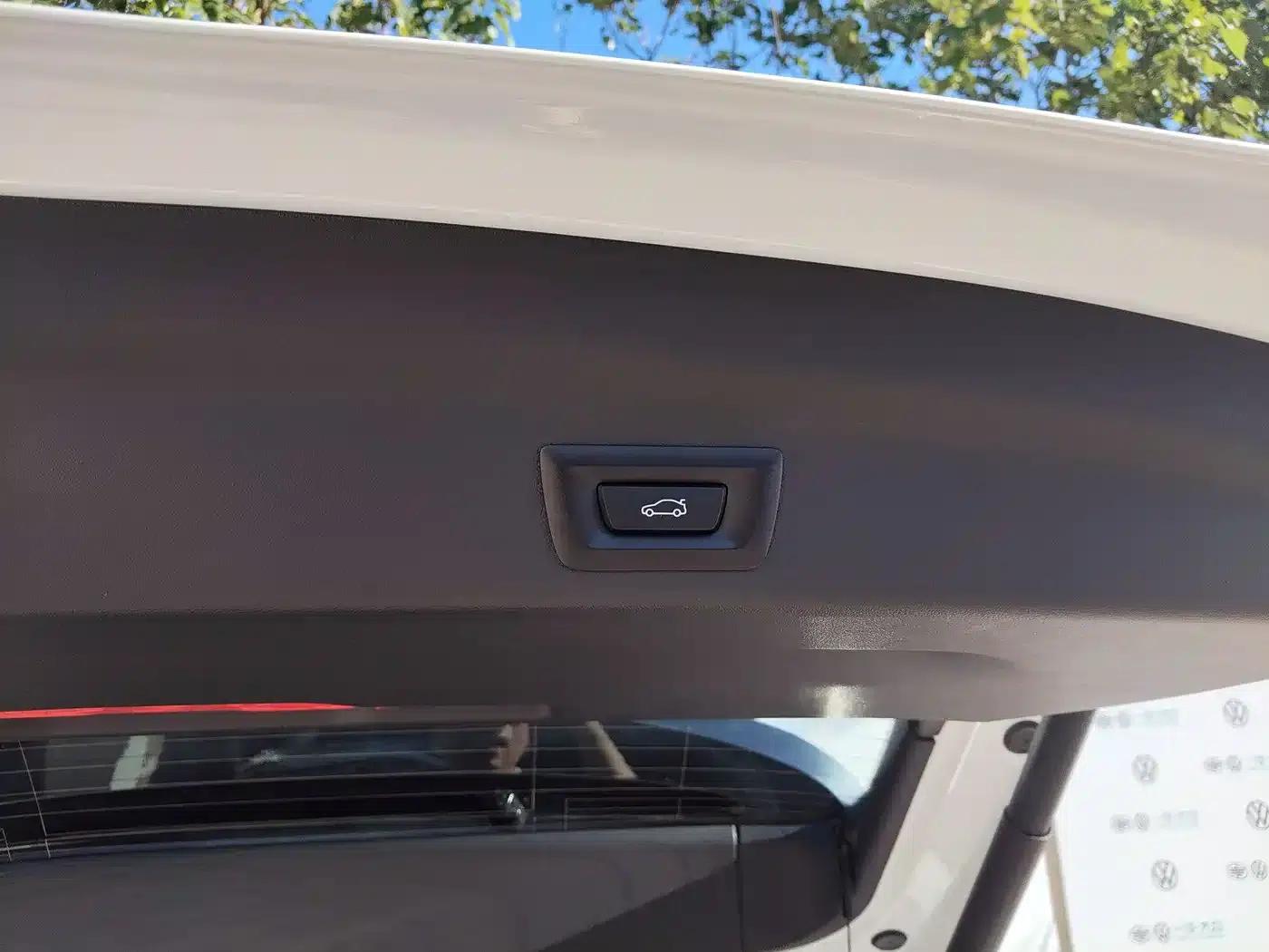 BMW iX1 2025 eDrive25L M Sport Package — миниатюра 10