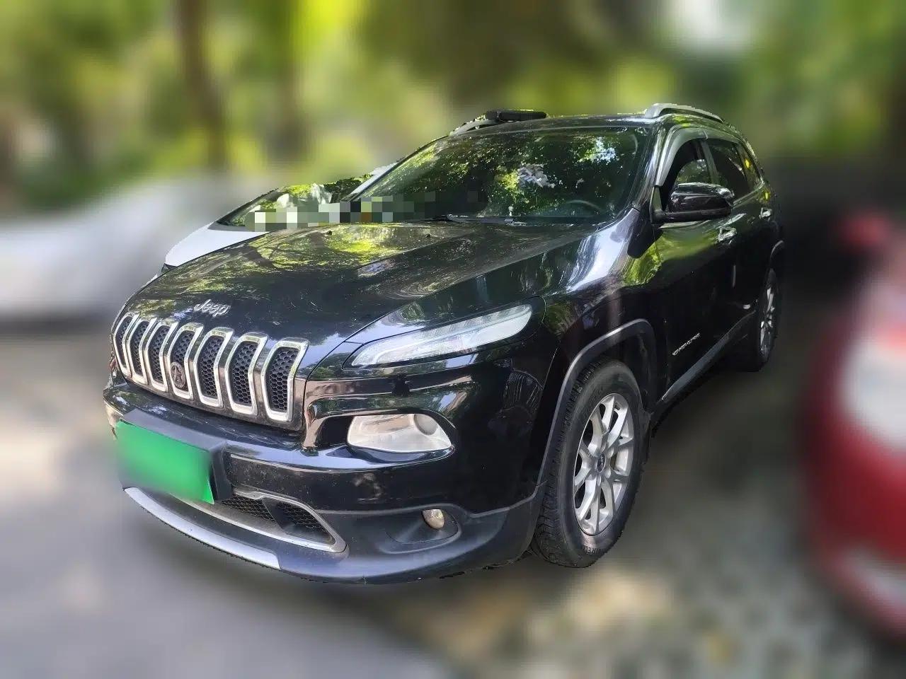 Jeep Cherokee 2016 2.4L Leading Edition — миниатюра 1