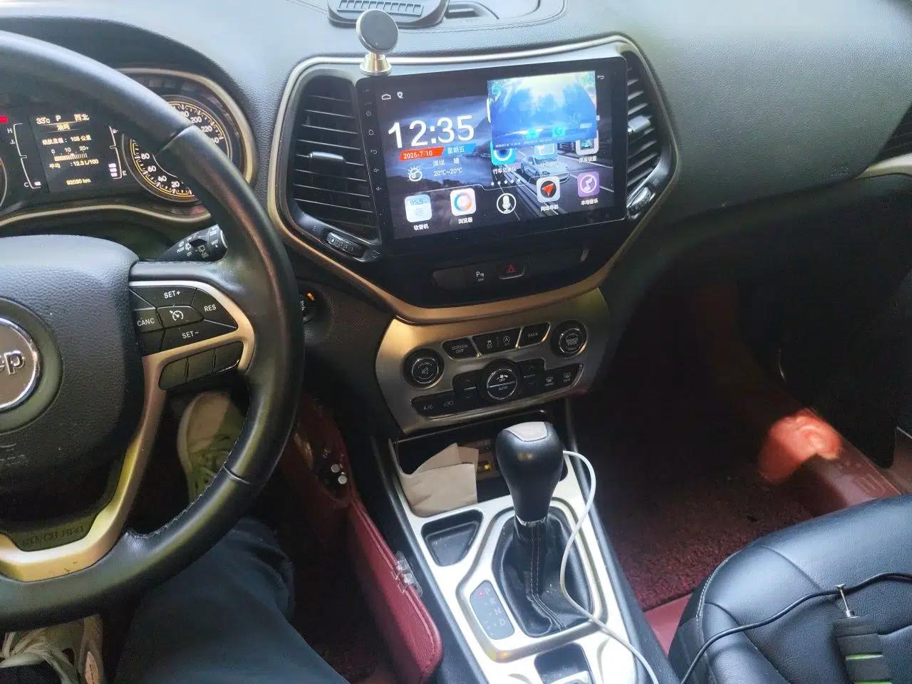 Jeep Cherokee 2016 2.4L Leading Edition — миниатюра 13