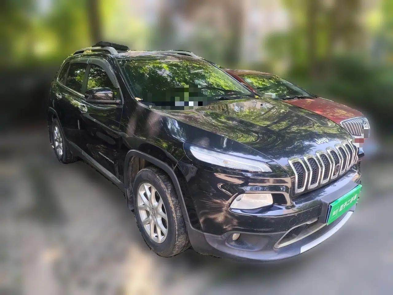 Jeep Cherokee 2016 2.4L Leading Edition — миниатюра 3