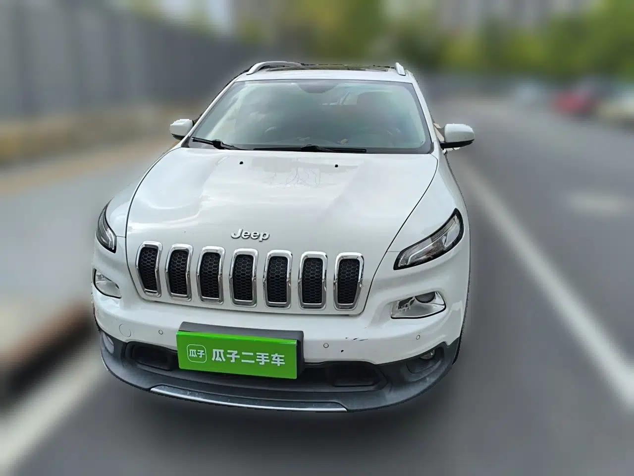Jeep Cherokee 2016 2.4L Leading Edition — миниатюра 2