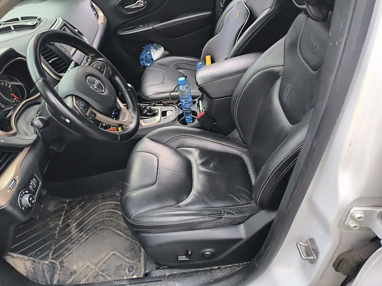 Jeep Cherokee 2016 2.4L Leading Edition — миниатюра 15
