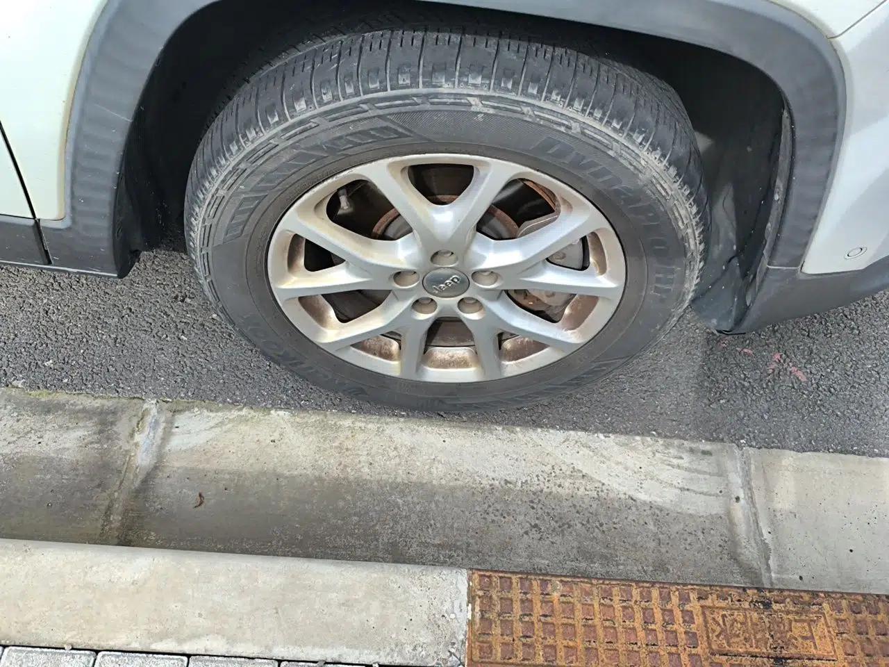 Jeep Cherokee 2016 2.4L Leading Edition — миниатюра 8