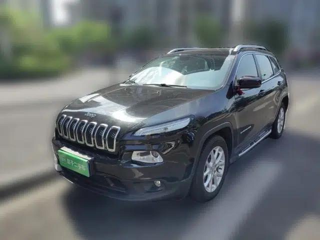 Jeep Cherokee 2016 2.4L Leading Smart Version