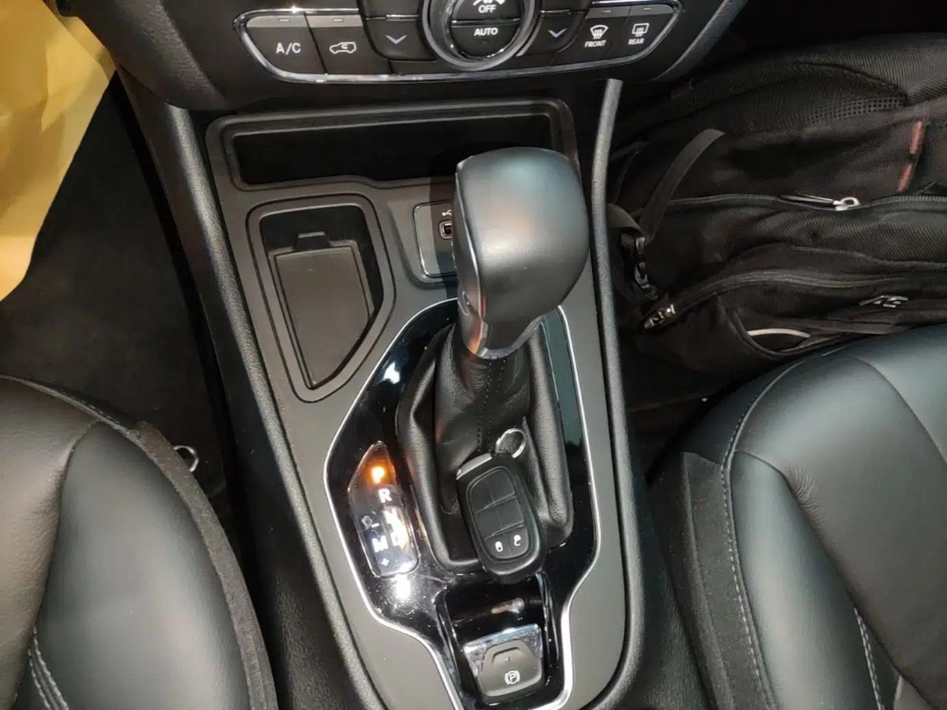 Jeep Cherokee 2019 2.0T Two-Wheel Drive Smart Enjoyment Version China VI — миниатюра 16